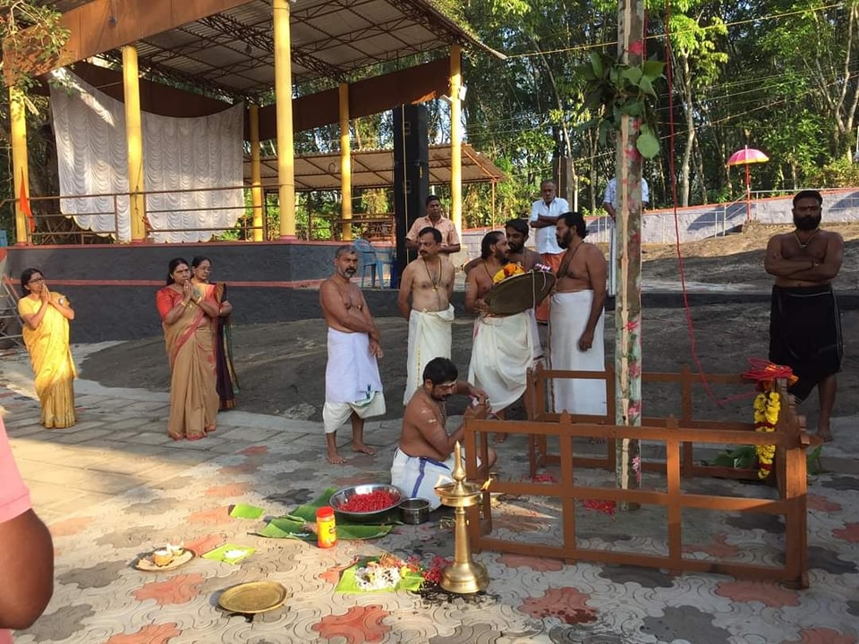 Kadapra Thattackad Malanada Temple Pathanamthitta Dresscode