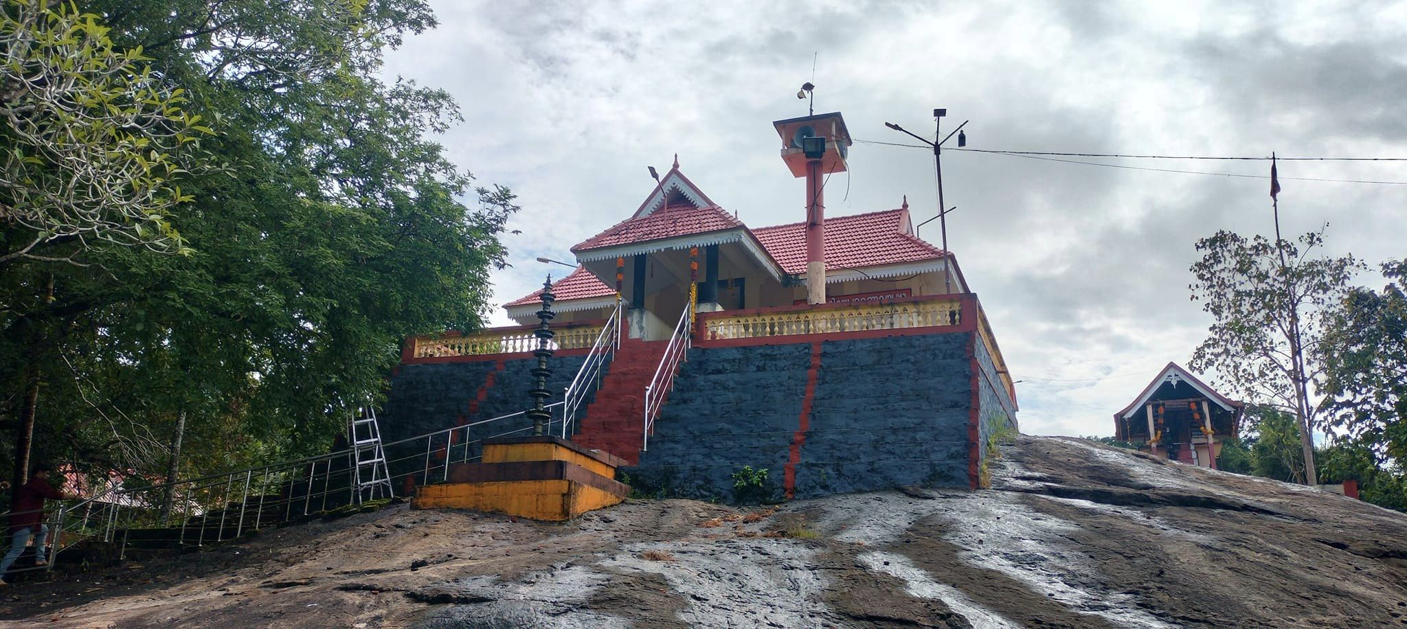 Kadapra  mahavishnu Temple Pathanamthitta