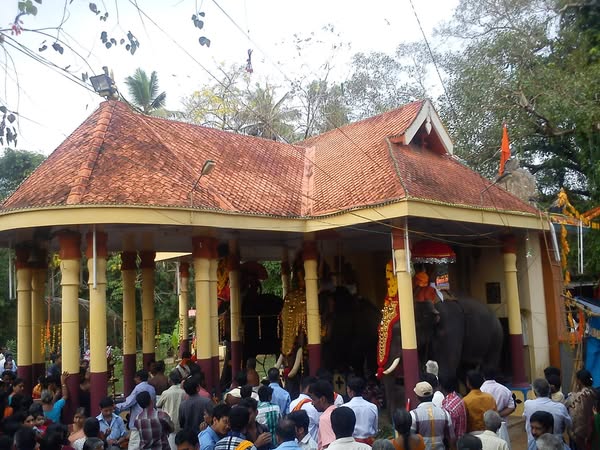 Sree Thrippara Mahadeva is an Shakthi lord in Hinduism