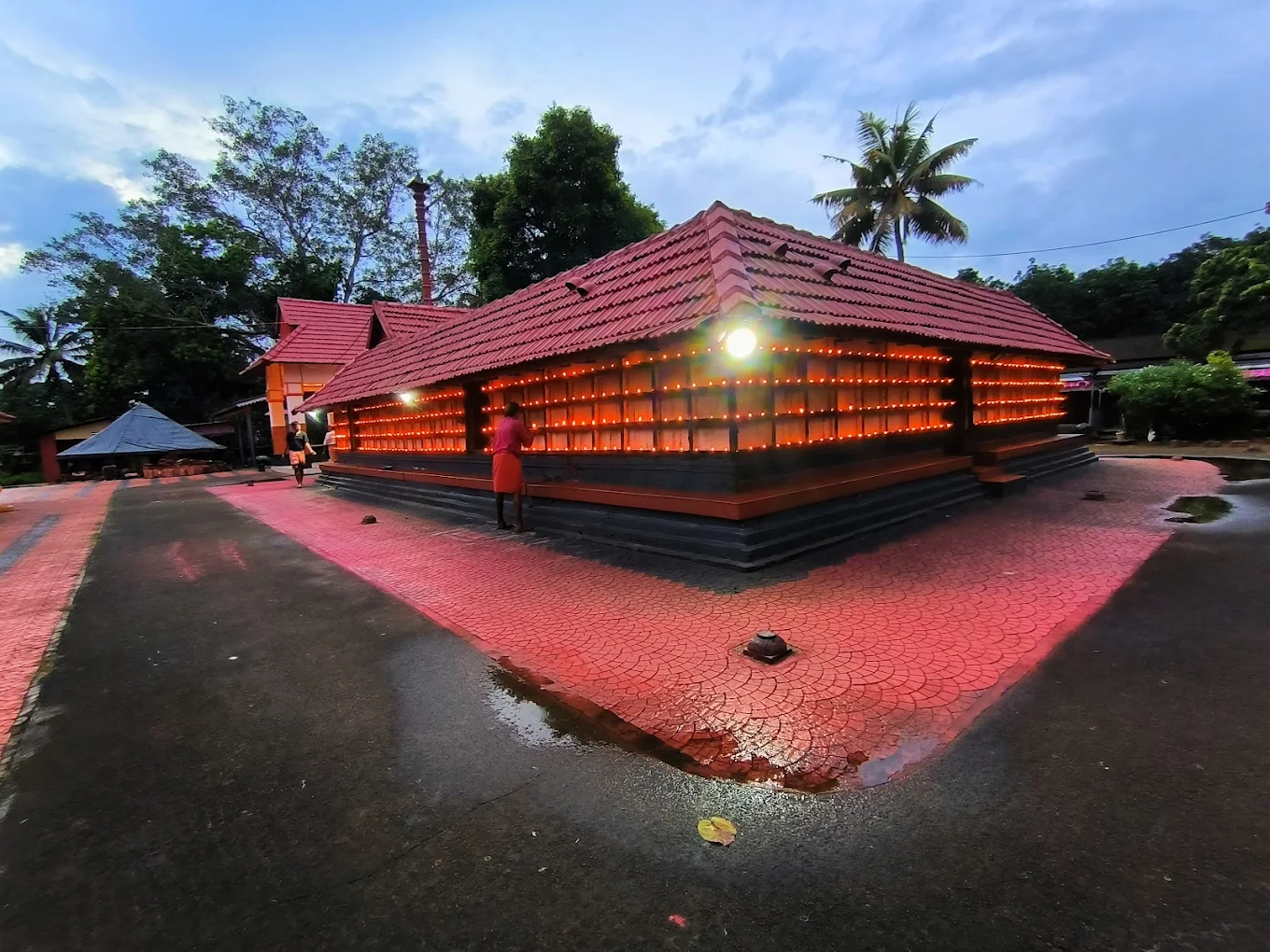Pathamudaya Thiruvutsavam Madhathilkkavu Bhagavathi Temple Pathanamthitta Kerala
