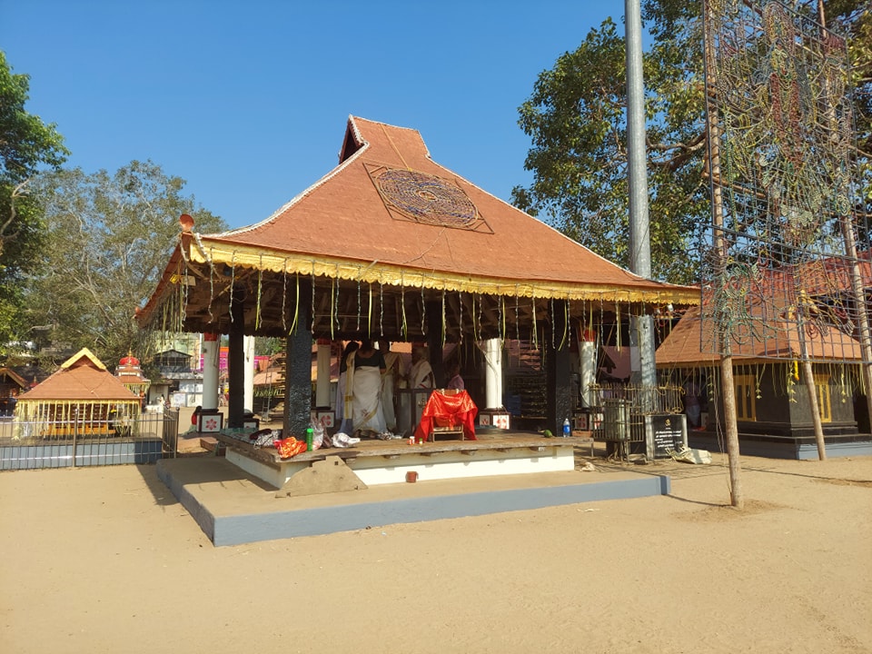 Chettikulangara Sree Bhagavathi Temple temple inside view