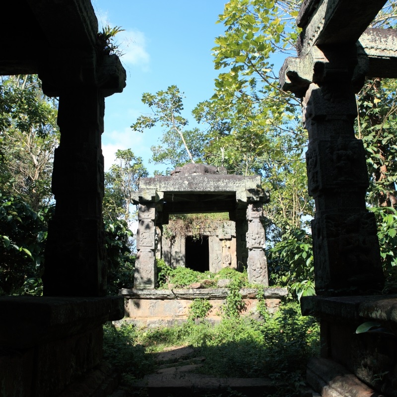 Kayakkunn Vishnugudi Temple Main deities 