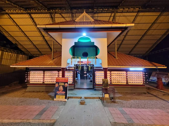 Goddess Mahalakshmi four-handed idol at Chevoor temple