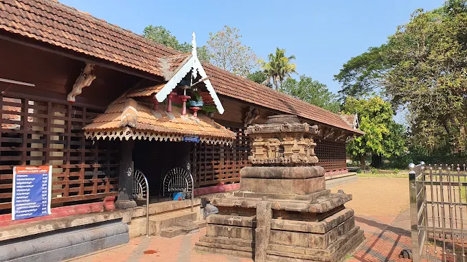 Thirumoozhikkulam Sri Lakshmana Perumal Temple in Ernakulam district of Kerala