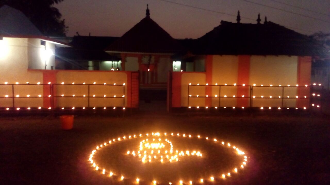 Alanchery Sree Narasimha Moorthy  Temple Thrissur Dresscode