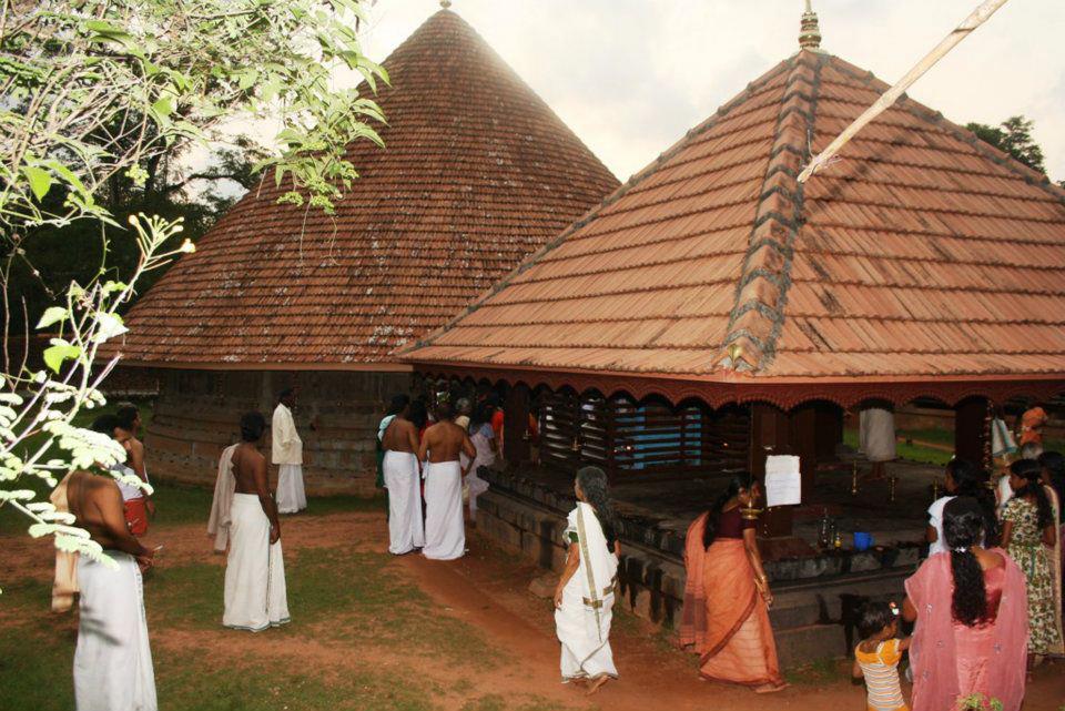 Alathur Mahavishnu  Temple Thrissur Dresscode