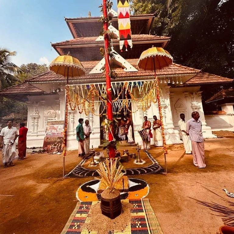 Paavittakulangara Sivabhadhra vishnu devi Temple Thrissur