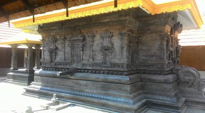 Meloor Sreepuram Sivaparvathi vishnu devi Temple Thrissur