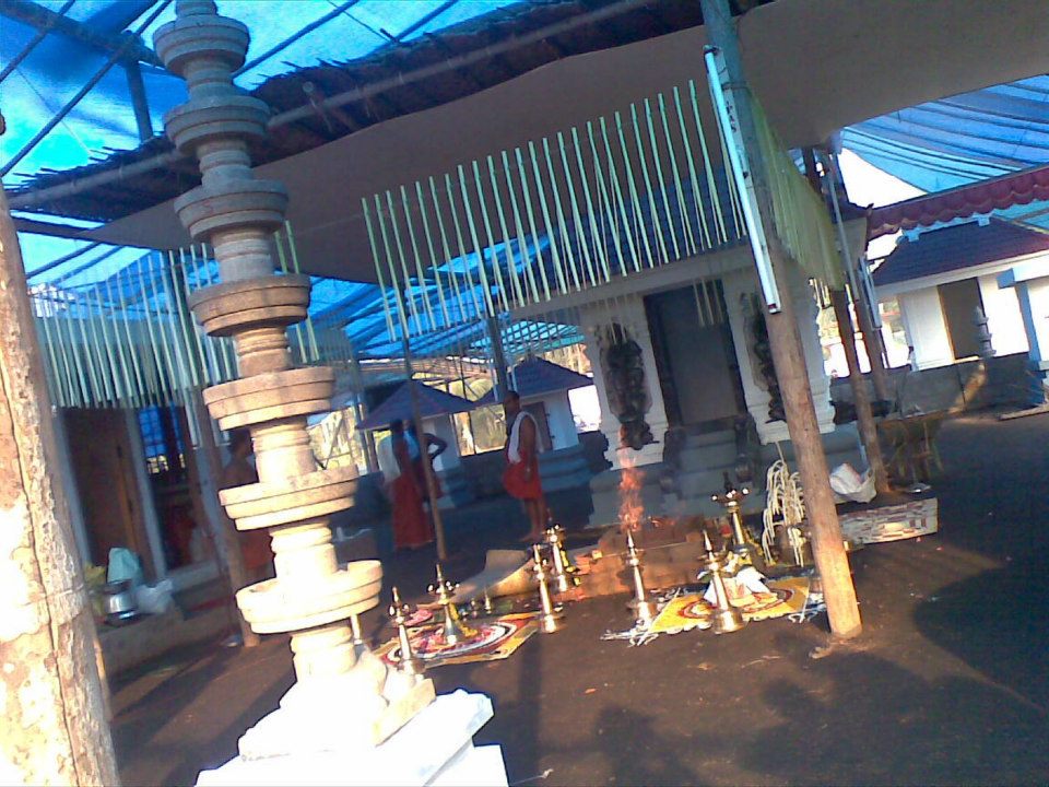 Sree Kodakkattil Bhagavathy  Temple Thrissur Dresscode