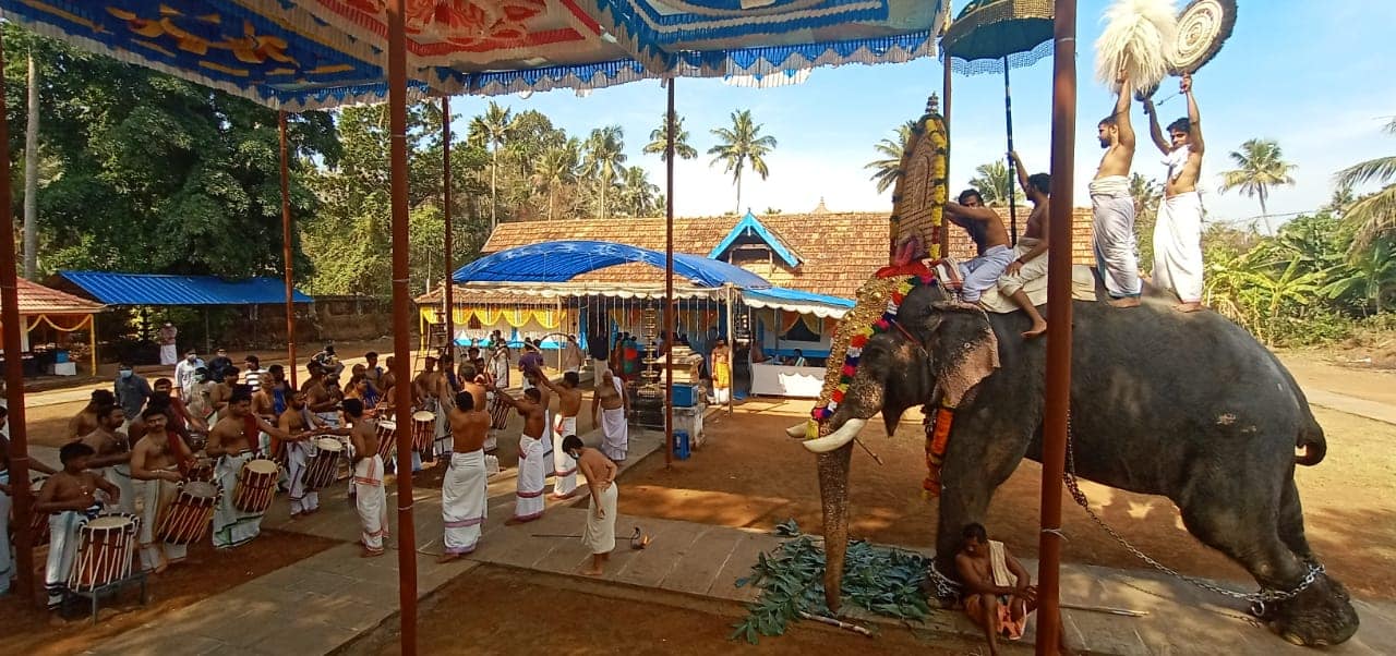   Ashtamichira Mahadeva  Temple Thrissur Dresscode