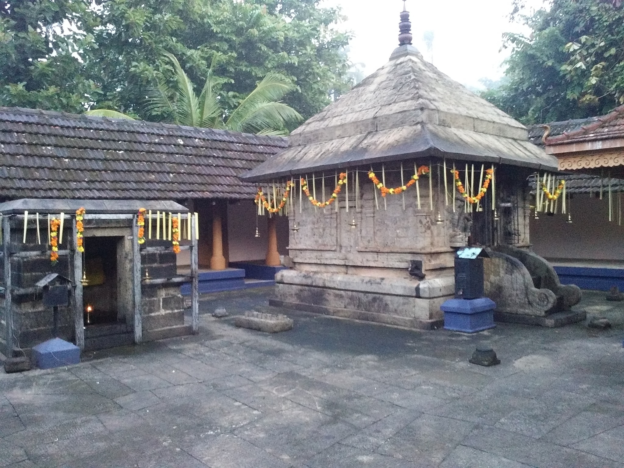 Moorkkamkulangara Shiva Vishnu  is an Shakthi  in Hinduism