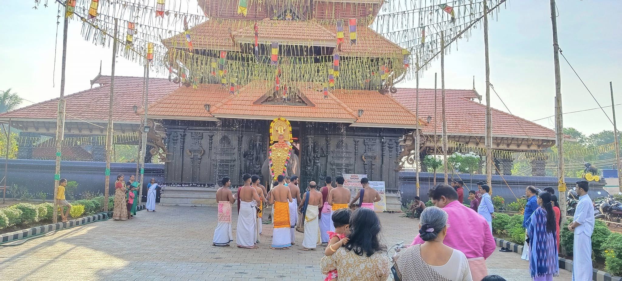  Choorakkottukavu  Bhagavathy  Temple Thrissur