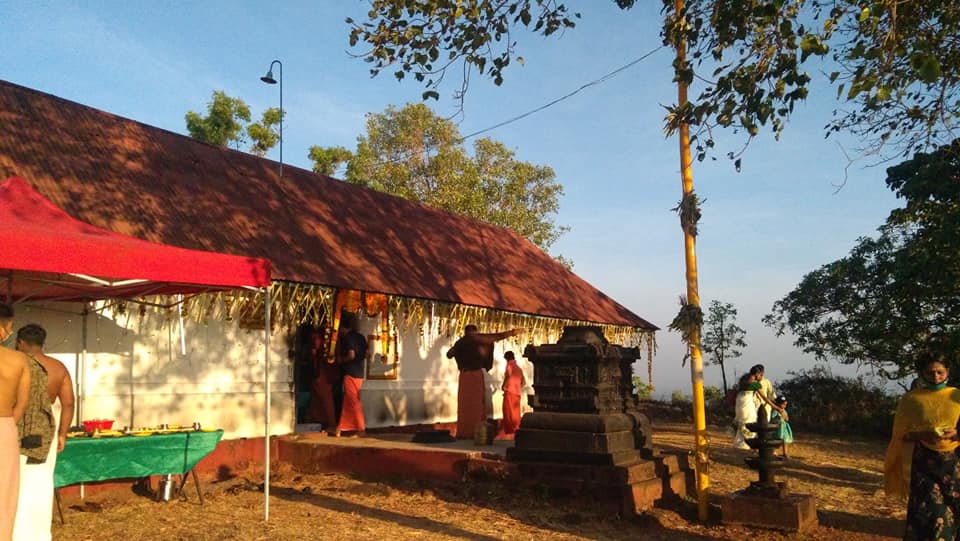  Peruvanmala  Bhagavathy  Temple Thrissur