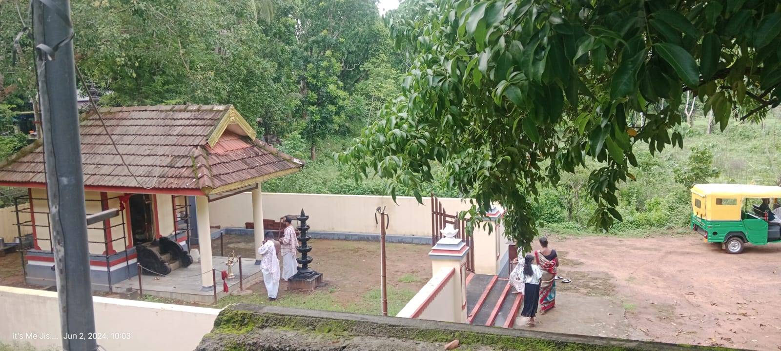 Mullakavu Bhagavathy Temple Thrissur Dresscode