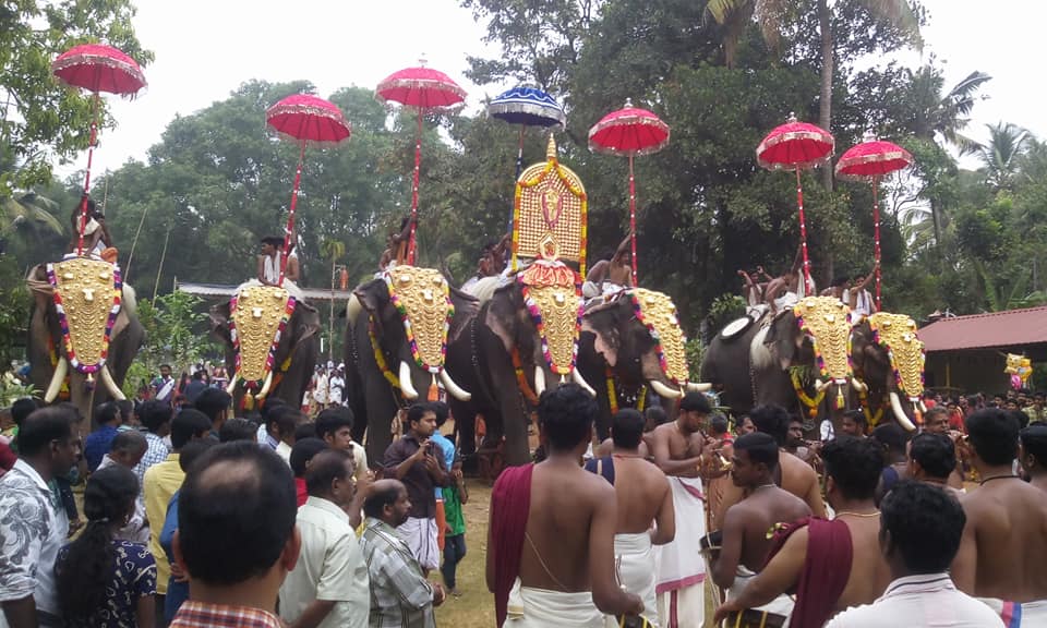 Kalikkal Bhagavathi  Temple Thrissur Dresscode