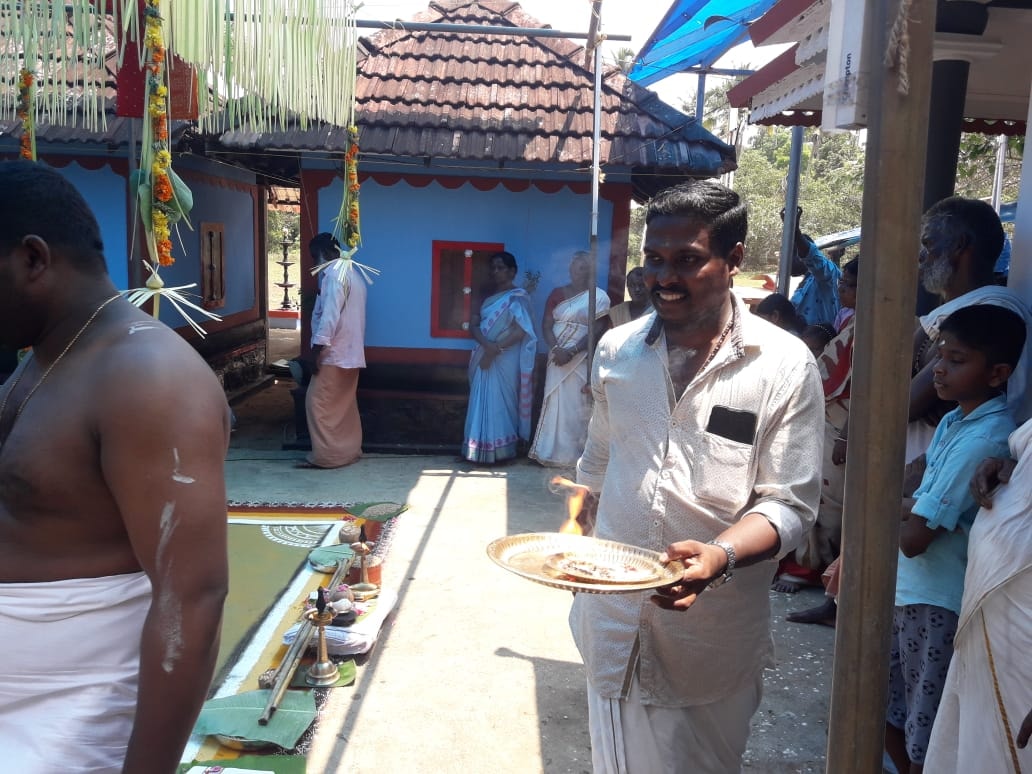 Poothukaran Sri Chowva Bhagavathy VishnumayaTemple Thrissur Dresscode