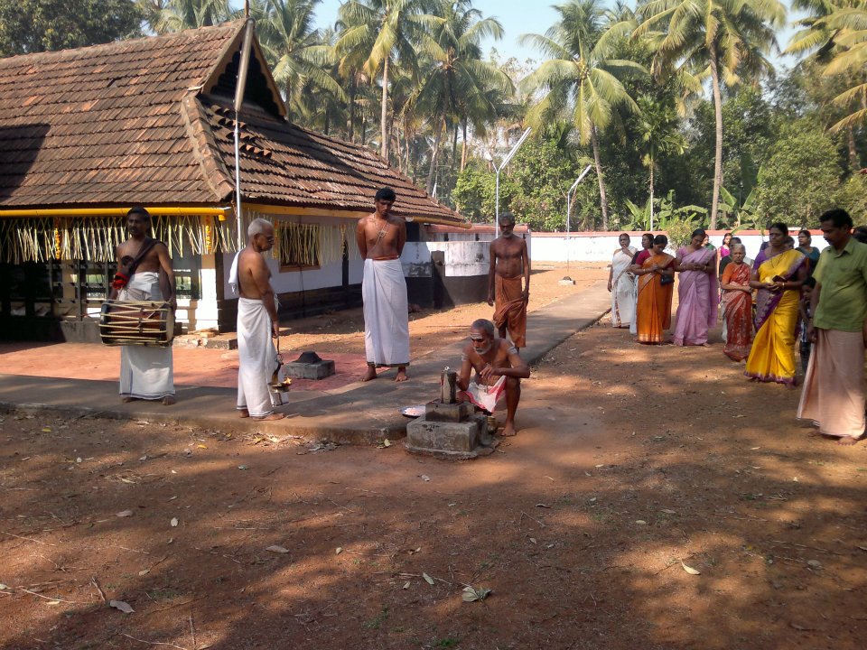 Tharakkal Mahavishnu  Temple Thrissur Dresscode