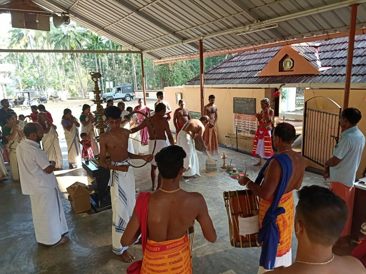 Sree Pathikulangara Bhagavathy Temple Thrissur Dresscode