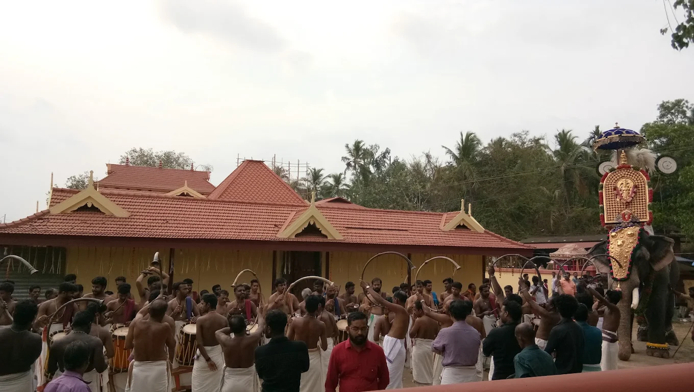 Temple courtyard of Sree Chiravarambathukavu Bhagavathi Temple with devotee