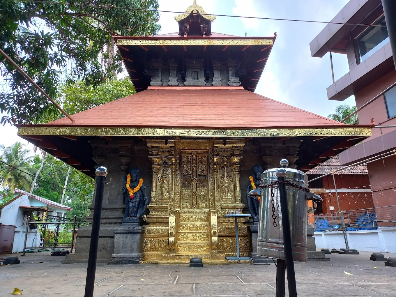 Front view of Nediyathali Siva Temple in Thrissur