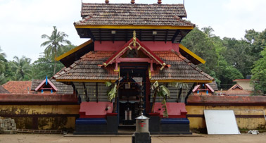 Front view of Nelluvaya Sree Dhanwanthari Temple  in Thrissur