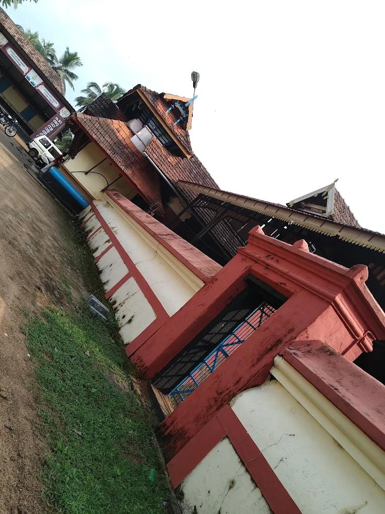festival at Nelluvaya Sree Dhanwanthari Temple