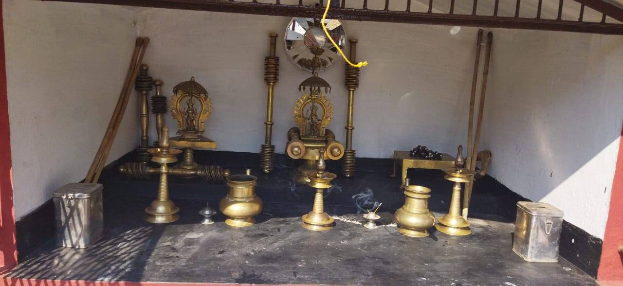 Images of Thrissur Vadakkottu Sri Rudhiramala Bhagavathy  Hanuman Swamy  Temple