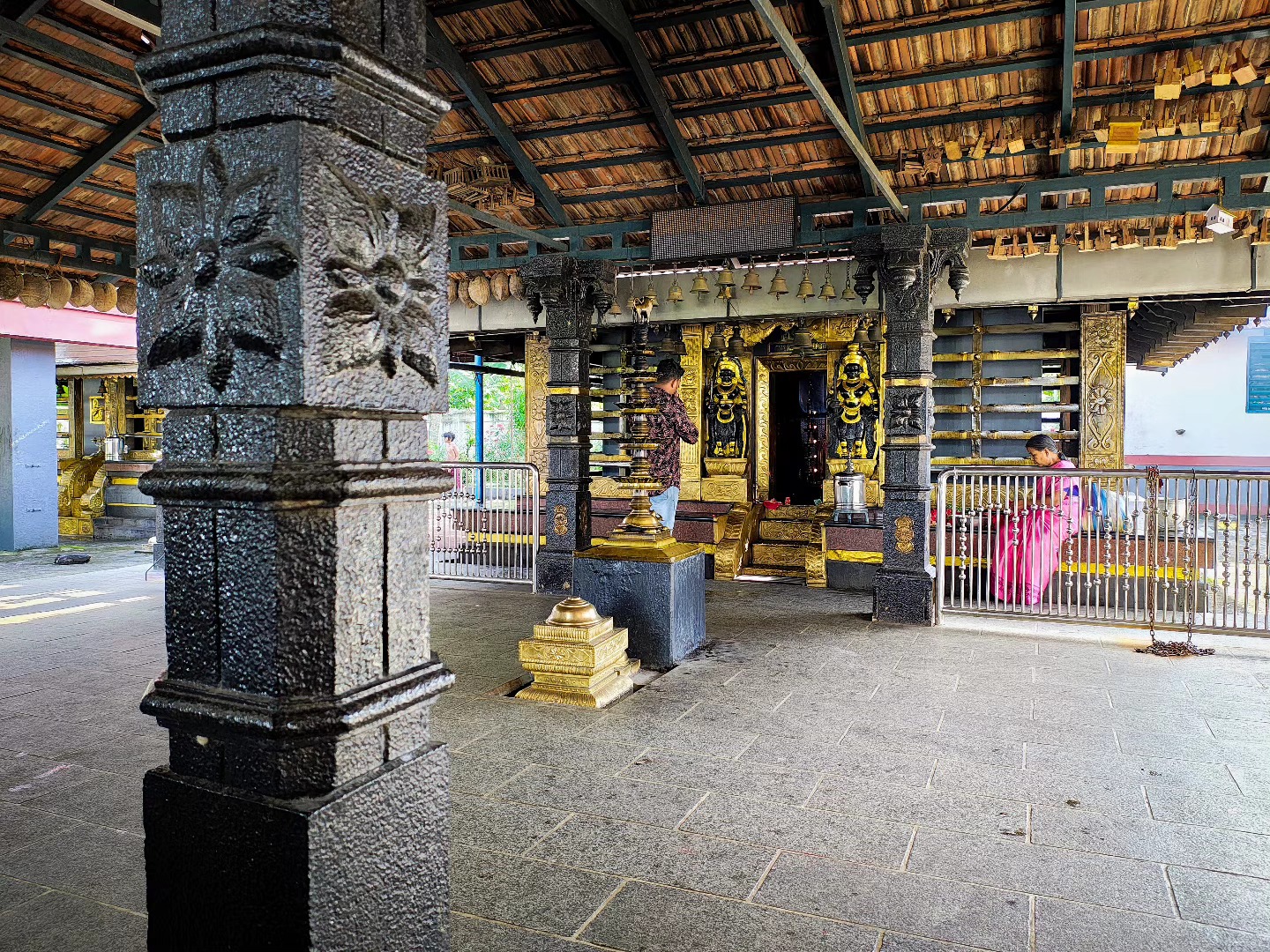 Kuttiyankavu Bhagavathitemple Thrissur Dresscode