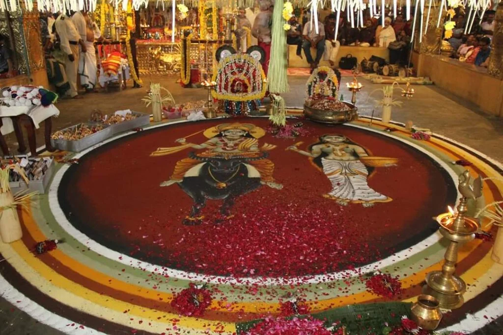 Peringottukara Devasthanam Sree Vishnumaya Swami Temple exterior during Kalamezhuthupattu