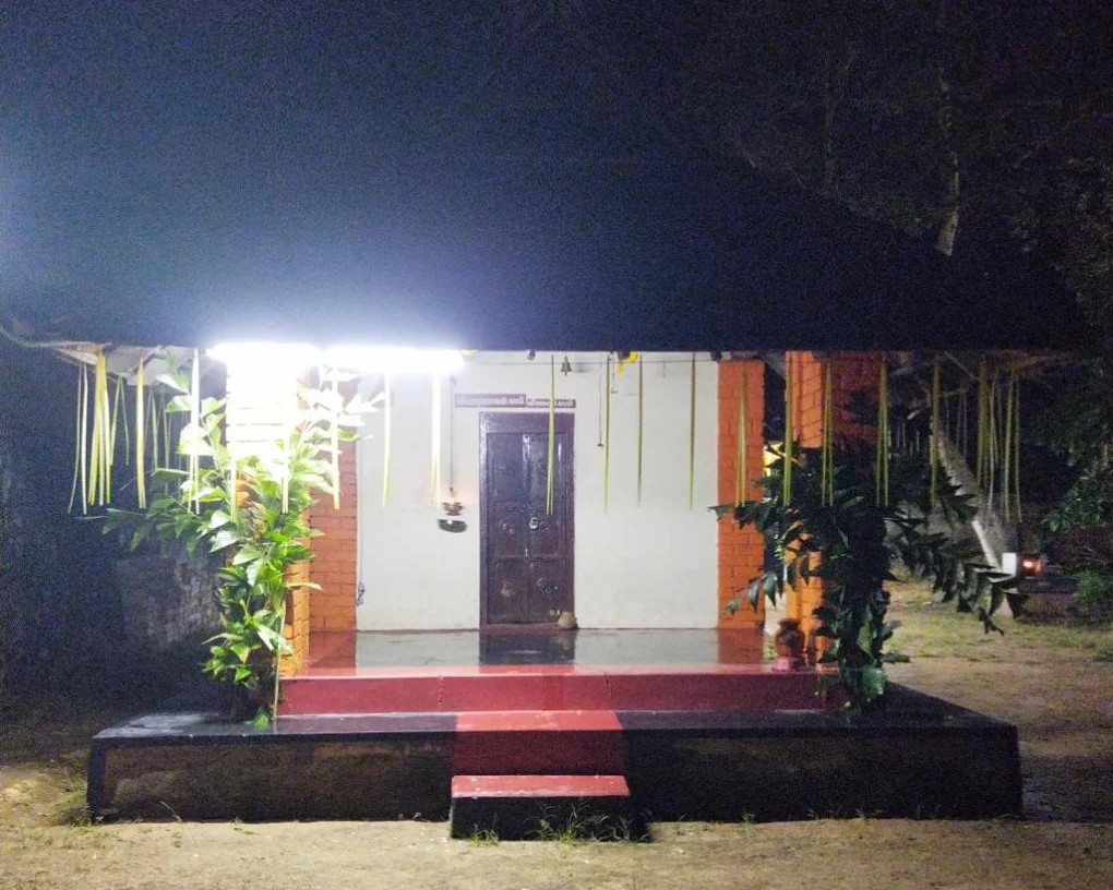  Kamukinkodu Sree durga devi temple 