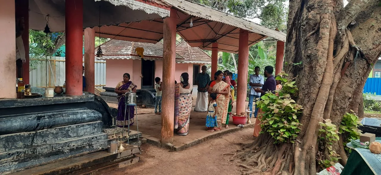 Images of Thiruvananthapuram Melethottaykal Bhadrakali Amman Temple 