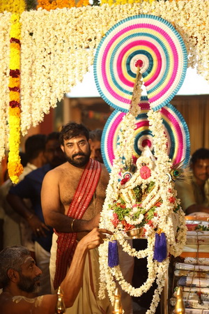 Devotees performing pooja at Poojappura temple Kerala