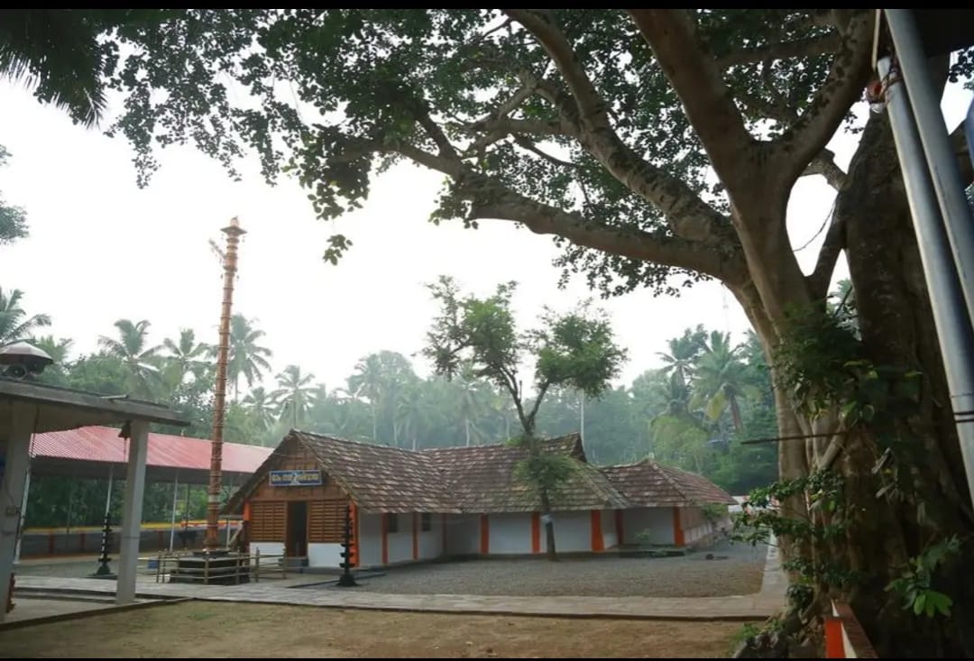 Koovalassery  shiva Temple trivandrum Dresscode