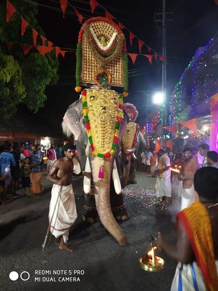 Aruvalloor Mahadeva Temple trivandrum Dresscode