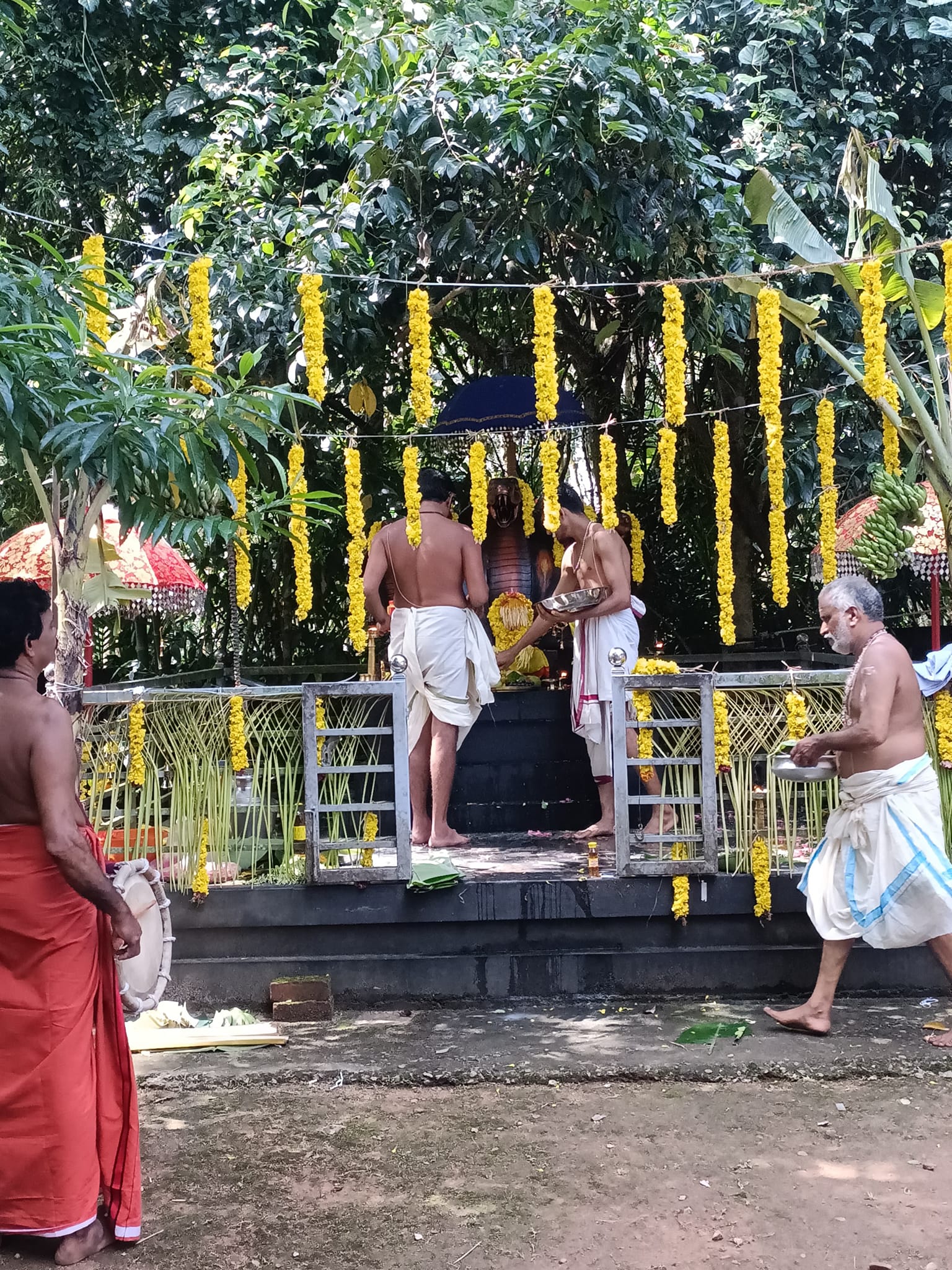 Images of trivandrum Punnassery sasthaTemple