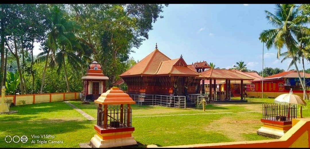 Edathara Ooruttambalam Sree Bhadrakali Temple 