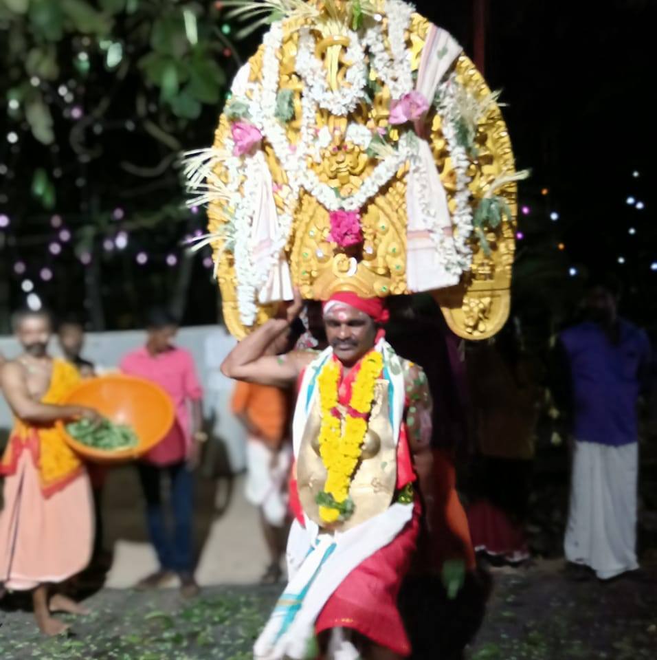 Mathr Vriksha Chuvadu Bhadra Bhagavathi temple  is an Shakthi  in Hinduism