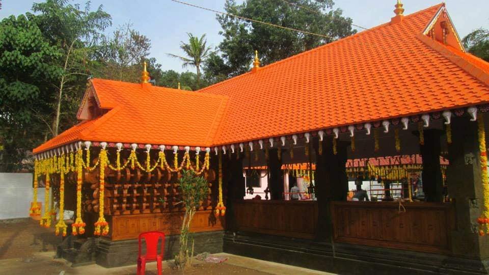 Kulathinkara Bhagavathy  Temple trivandrum Dresscode