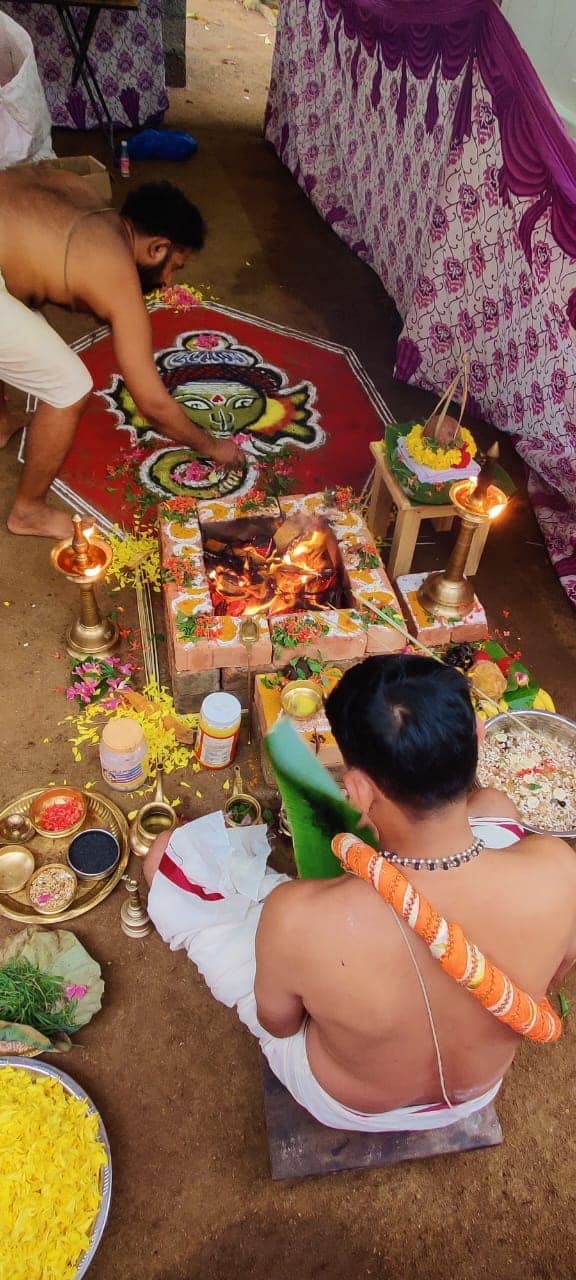 Thekkumkara Sri Yogishwara Bhagavathy temple  is an Shakthi  in Hinduism