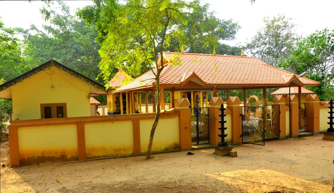 Pachuvilakam Devi Temple in Kerala