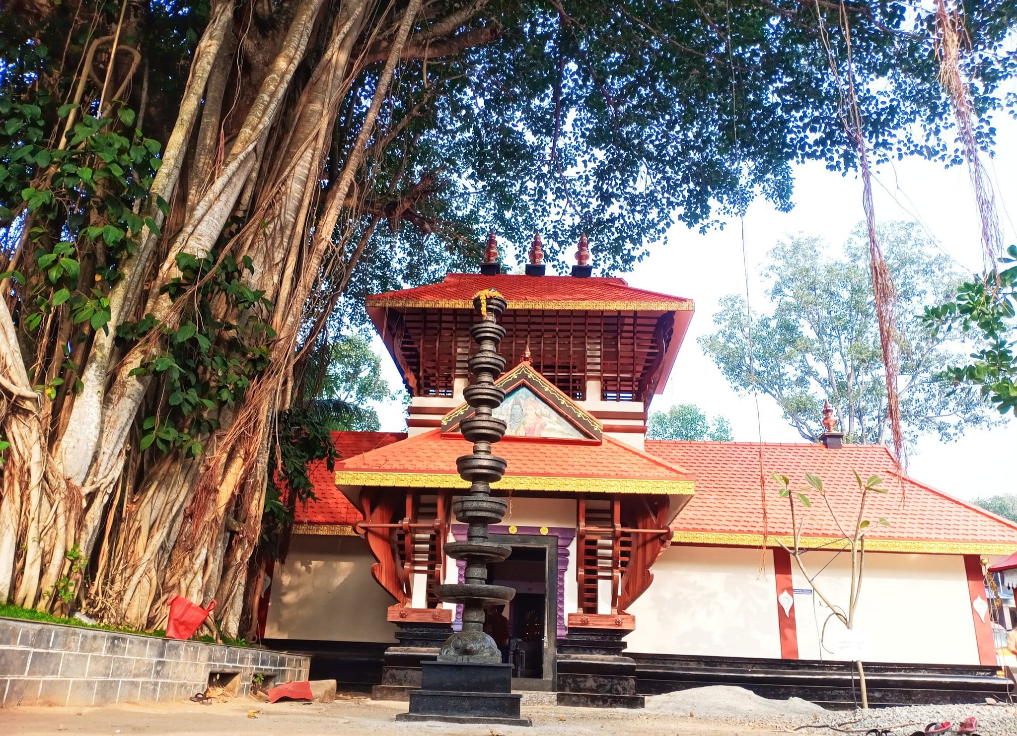 Mangattukonam Sree Thamburan Devi Temple trivandrum Dresscode