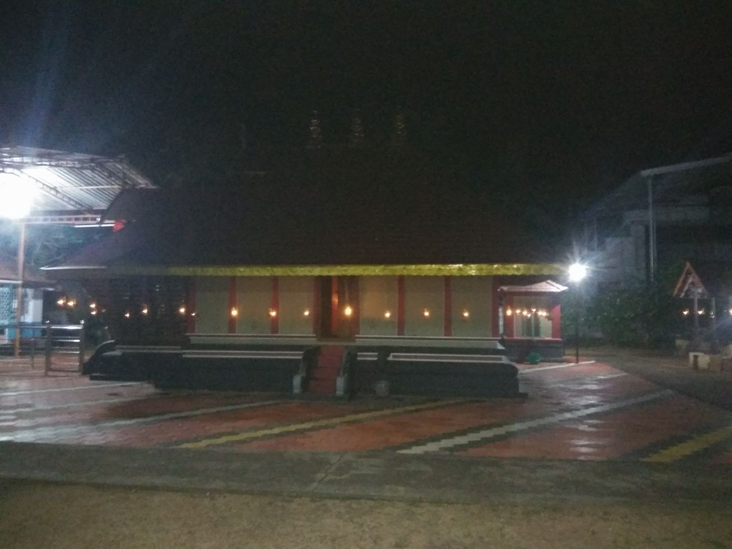 Thrikkunnath Kalariyil Sree Bhadra Kali Devi Temple trivandrum Dresscode