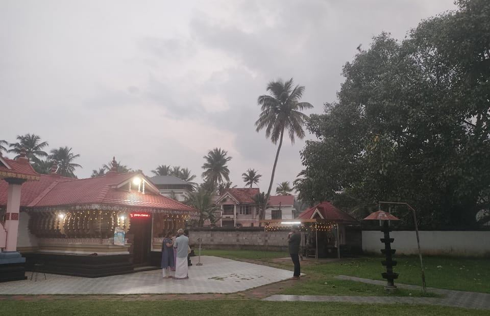 Sri Karimankulam Devi  Temple trivandrum Dresscode