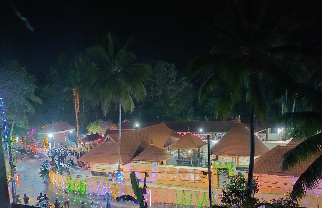 Images of trivandrum Kelamangalam Sree Mahavishnu temple