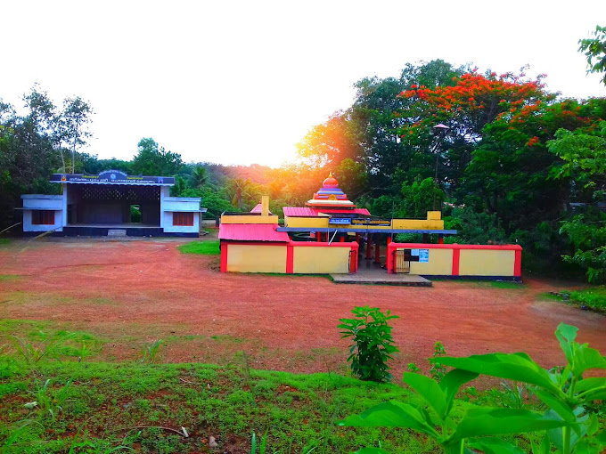  Seemanthapuram Mahadeva    Temple in Kerala