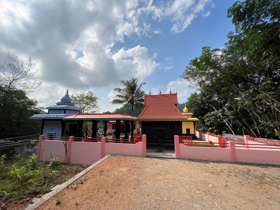  Cheenikkala Sree Dharma Sastha  Temple trivandrum Dresscode