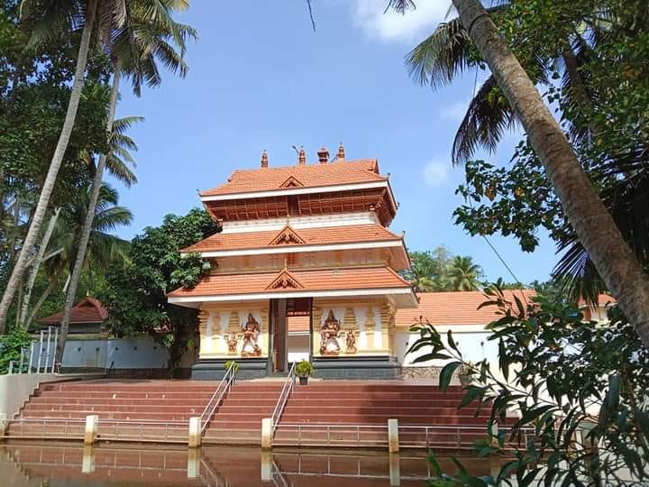 Arumanoor Sri Nainaar Deva  Temple trivandrum Dresscode