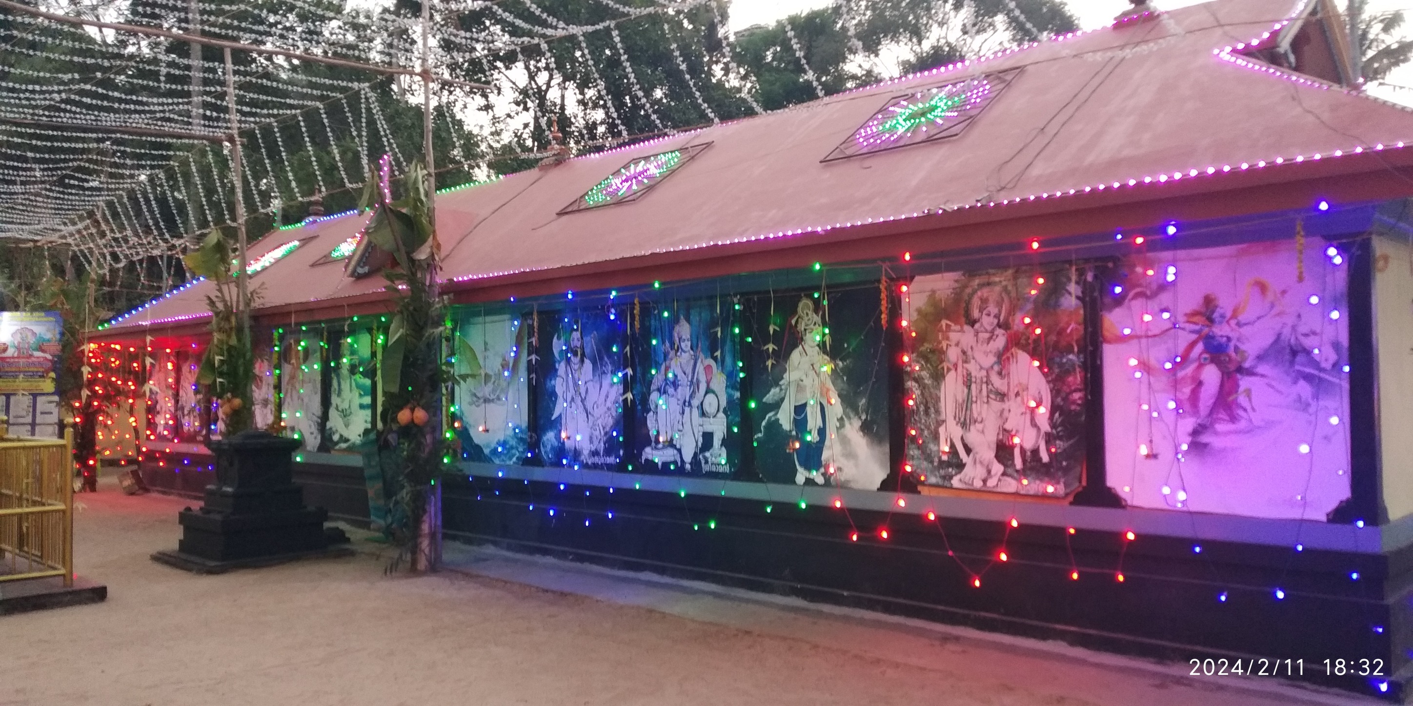 Images of trivandrum  Valiyathoppil Sree Mahavishnu Temple