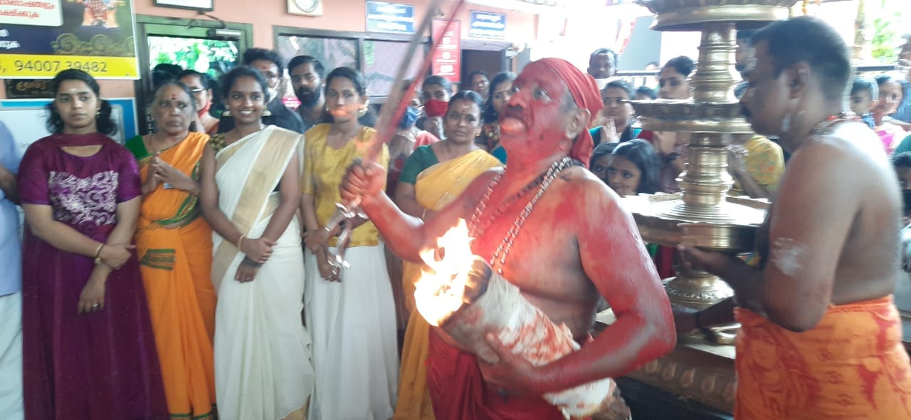 Karumary Ammandevi   Temple trivandrum Dresscode