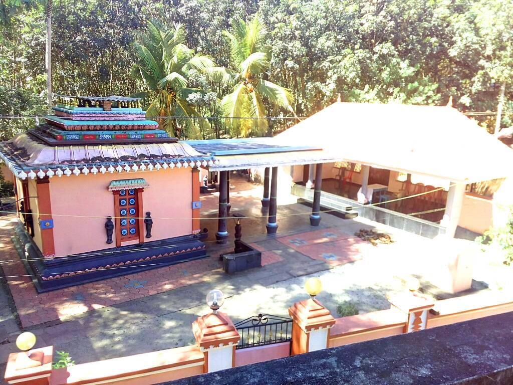 Pulimoottil Sreekandan Sastha Temple